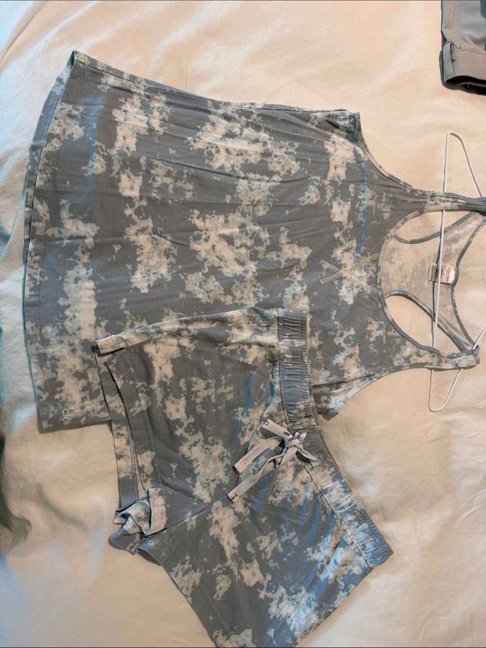 Calvin Klein Gray & White Cloud-Print Racerback Tank and Shorts Set